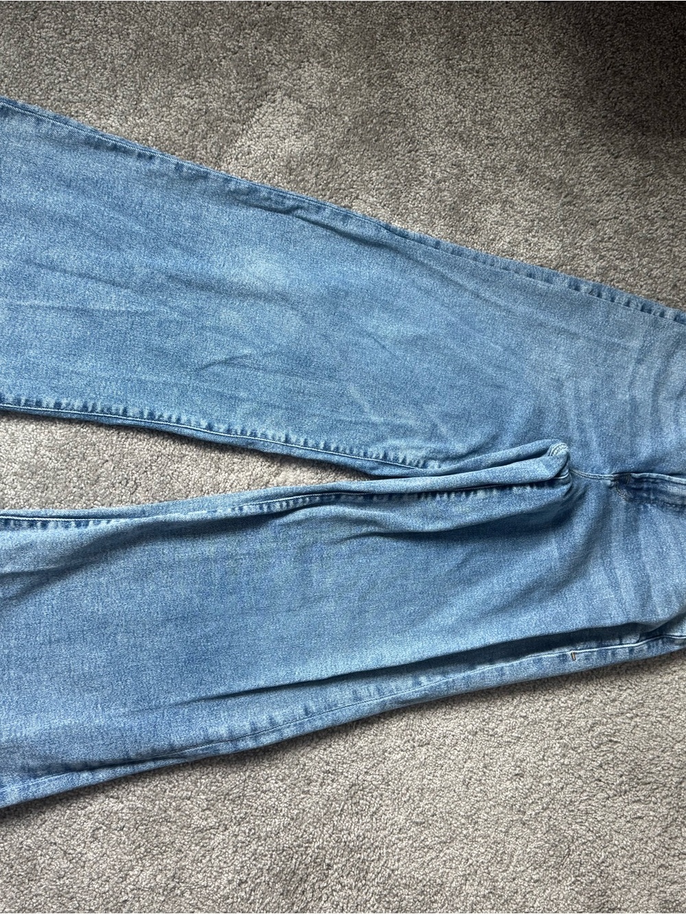 Good American Light Blue Straight-Leg Jeans